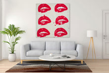 Load image into Gallery viewer, Kiss Me !