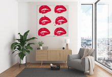 Load image into Gallery viewer, Kiss Me !