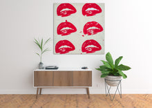 Load image into Gallery viewer, Kiss Me !